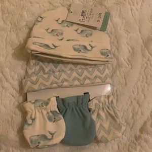 0-3months mittens set with 2 cotton caps